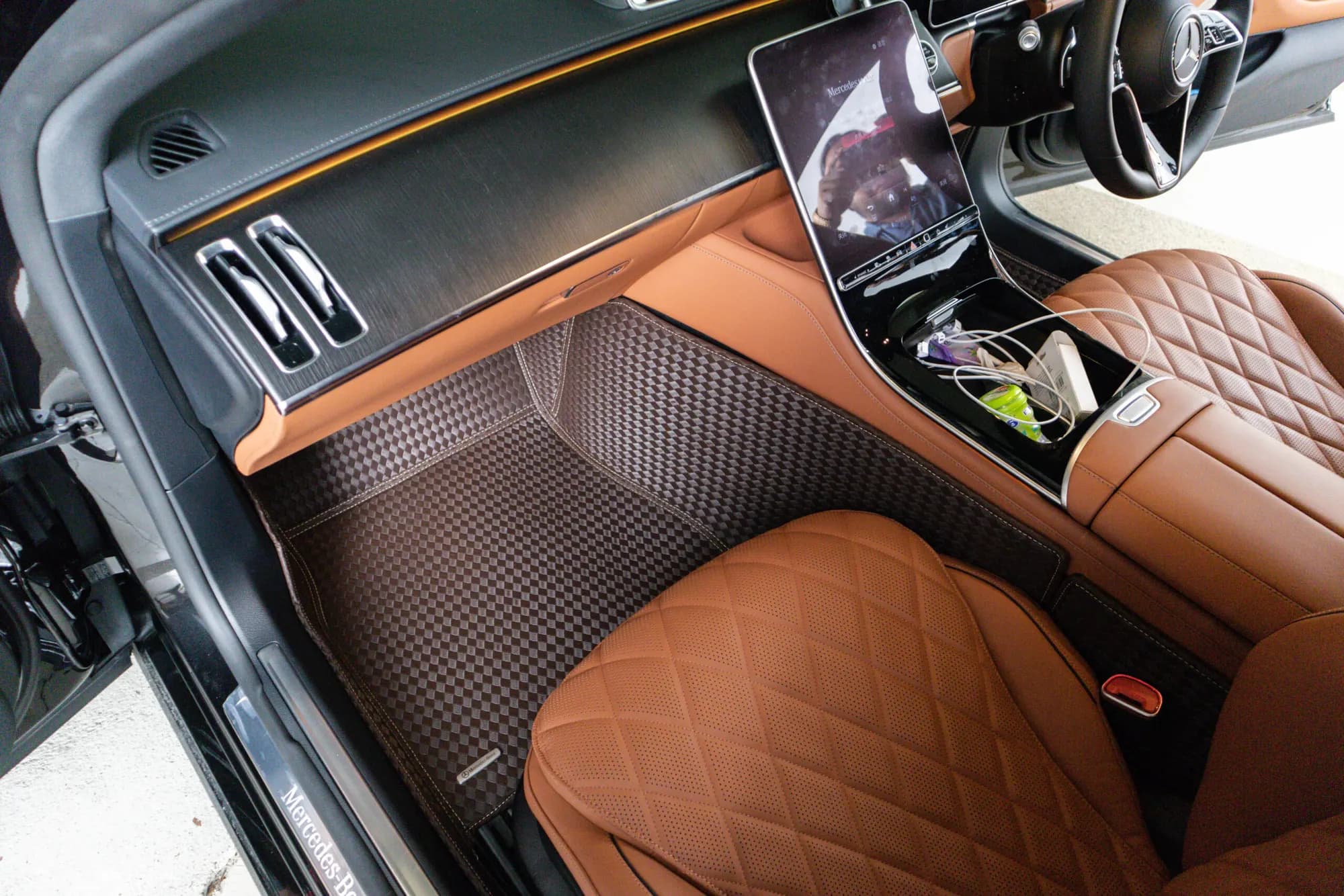 Mercedes S-Class front footwell seen from the door, brown 3D car mat