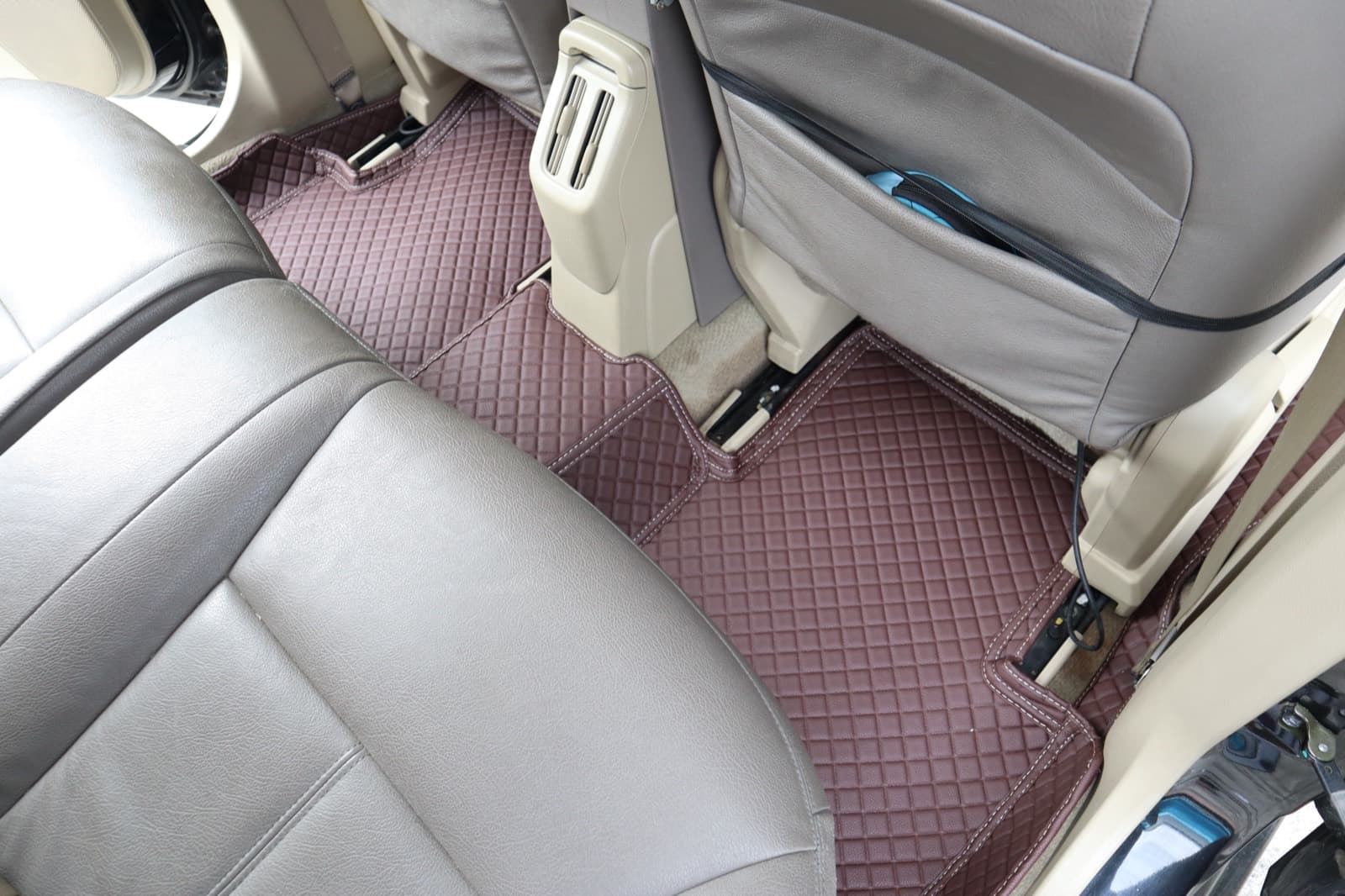 Nissan Grand Livina with Ottoman custom-fit seat covers and 3D car mats
