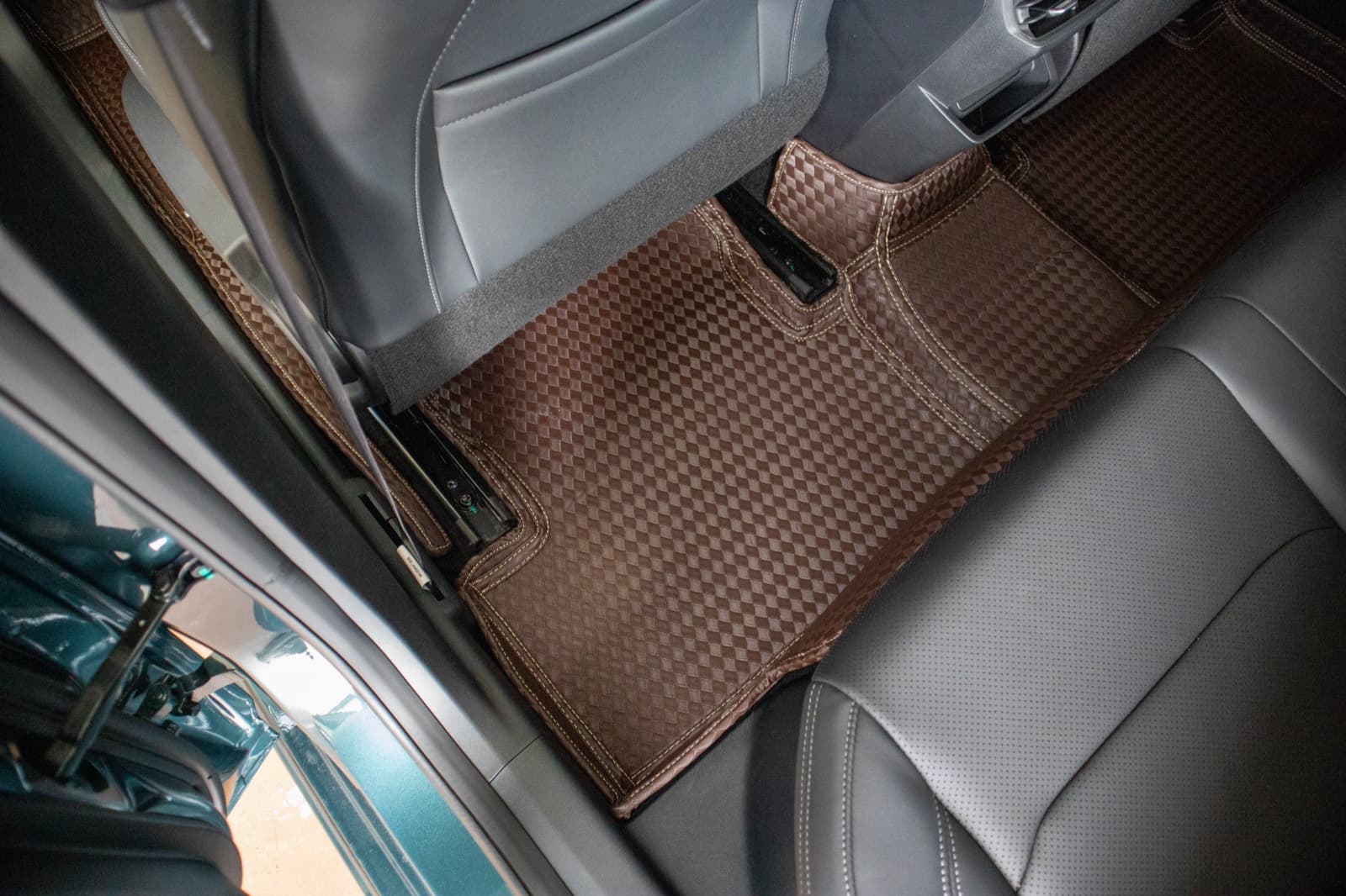Proton S70 with Ottoman custom-fit seat covers and 3D car mats