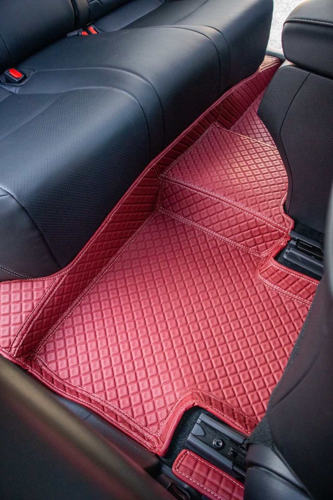 Toyota Harrier with Ottoman custom-fit seat covers and 3D car mats