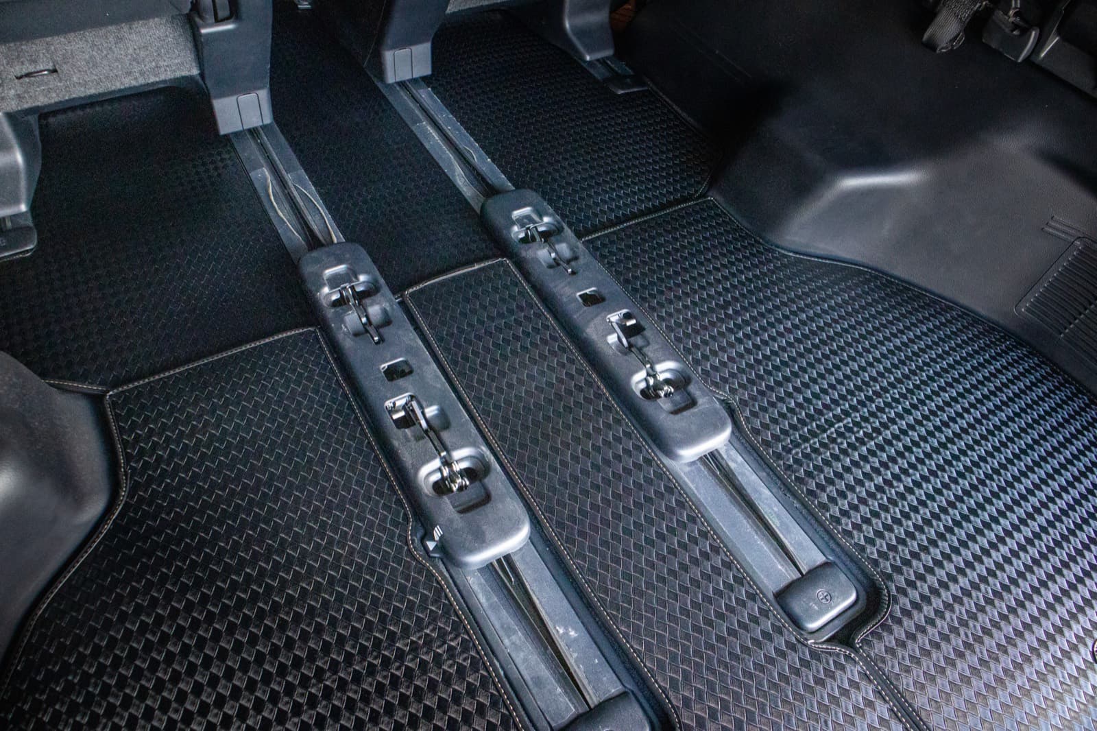 Toyota Vellfire with Ottoman custom-fit seat covers and 3D car mats