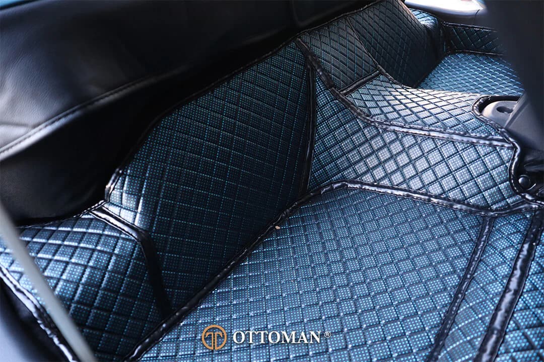 Second-row floor fitted with Galaxy Series 3D car mats in Blue
