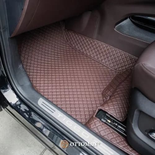 Chery Tiggo 8 fitted with Classic Brown 3D car mats