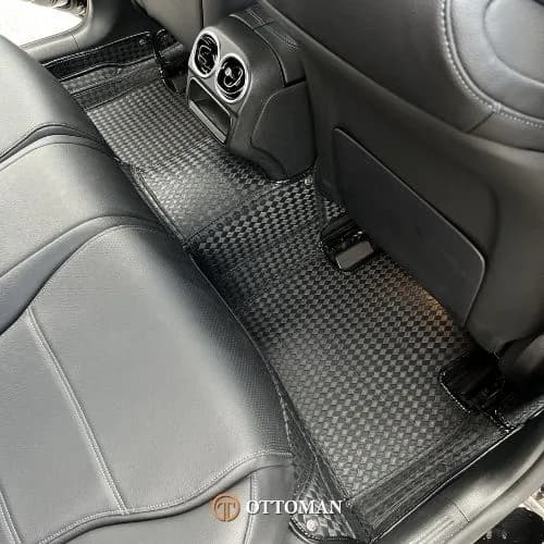 Mercedes Benz C-Class Titanium Series Black — real install