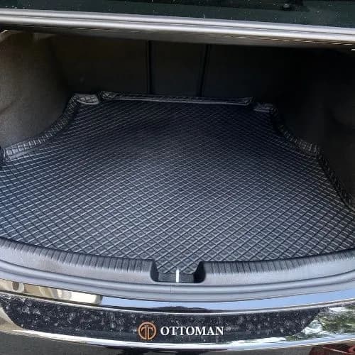 Mercedes Benz C-Class Classic Series Black — real install
