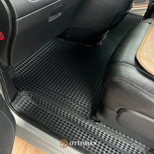 Nissan Serena Titanium Series Black — real install