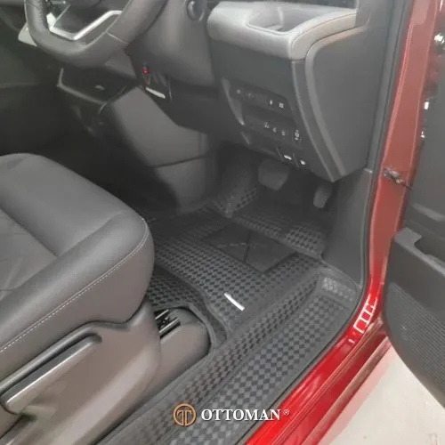 Nissan Serena Titanium Series Black — real install