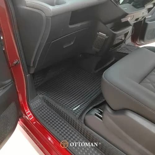 Nissan Serena Titanium Series Black — real install