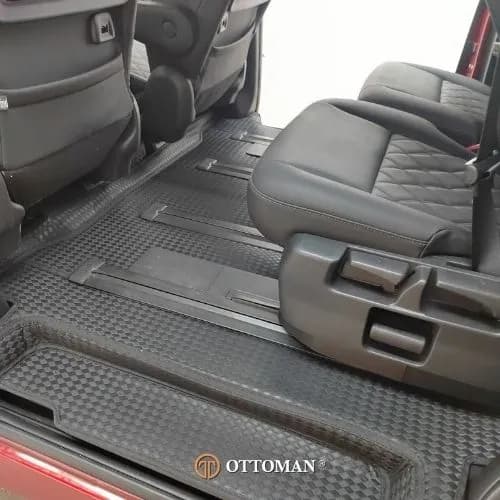 Nissan Serena Titanium Series Black — real install