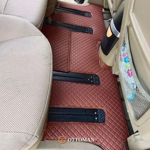 SsangYong Stavic fitted with Classic Porsche Orange 3D car mats