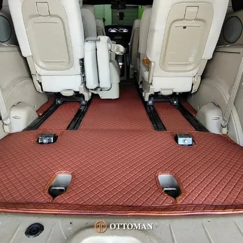 SsangYong Stavic fitted with Classic Porsche Orange 3D car mats