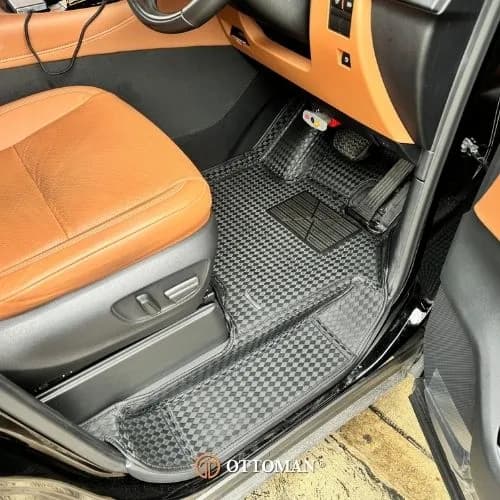 Toyota Alphard Ottoman — real install