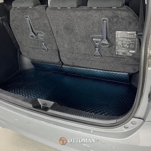 Toyota Estima Ottoman — real install