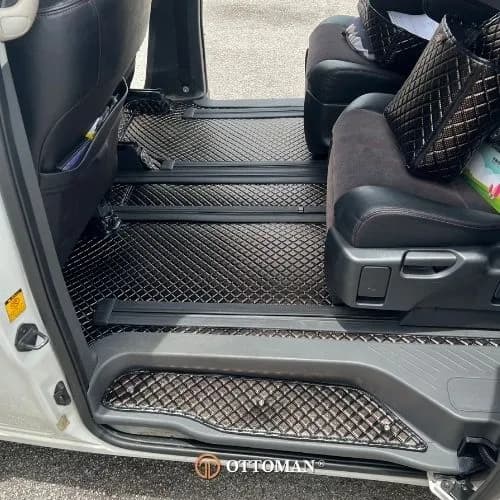Toyota Estima Ottoman — real install