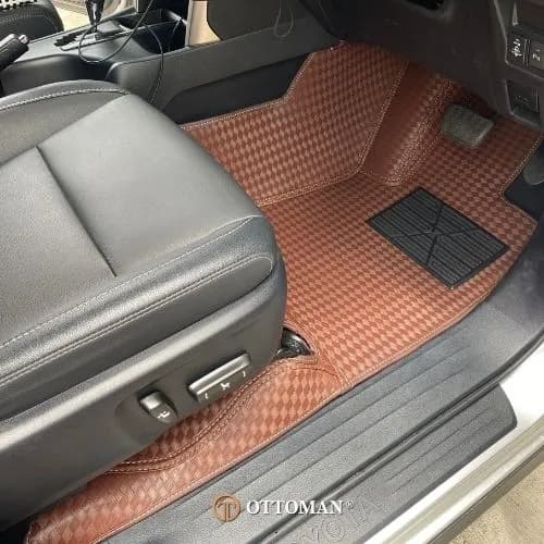 Toyota Innova Ottoman — real install