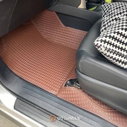 Toyota Innova Ottoman — real install