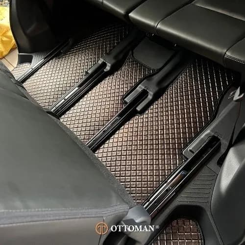Toyota Innova Zenix Ottoman — real install