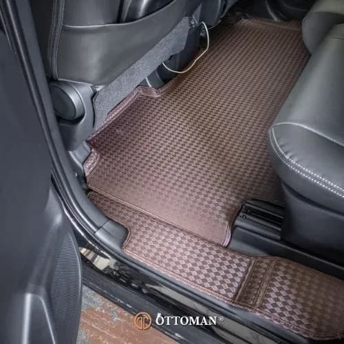 Toyota Innova Zenix Ottoman — real install