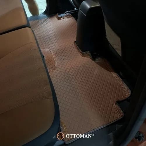 Toyota Sienta fitted with Ottoman 3D car mats