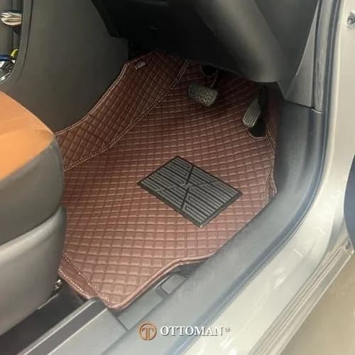 Toyota Sienta fitted with Ottoman 3D car mats