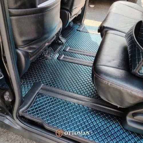 Toyota Voxy Ottoman — real install
