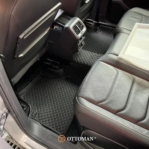 Volkswagen Tiguan Allspace Ottoman — real install
