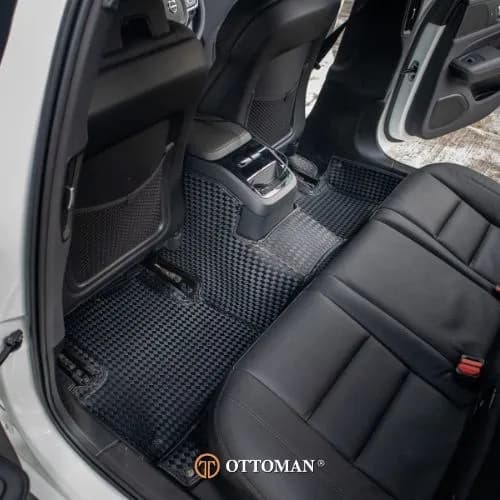 Volvo V60 Recharge Titanium Series Black — real install