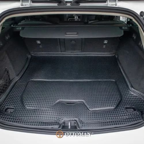 Volvo V60 Recharge Titanium Series Black — real install