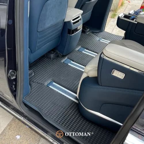 Zeekr 009 fitted with Titanium Black 3D car mats