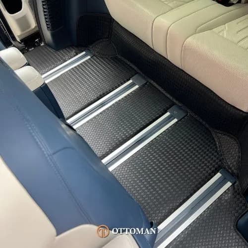 Zeekr 009 fitted with Titanium Black 3D car mats