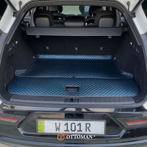 Zeekr 7X fitted with Galaxy Blue 3D car mats