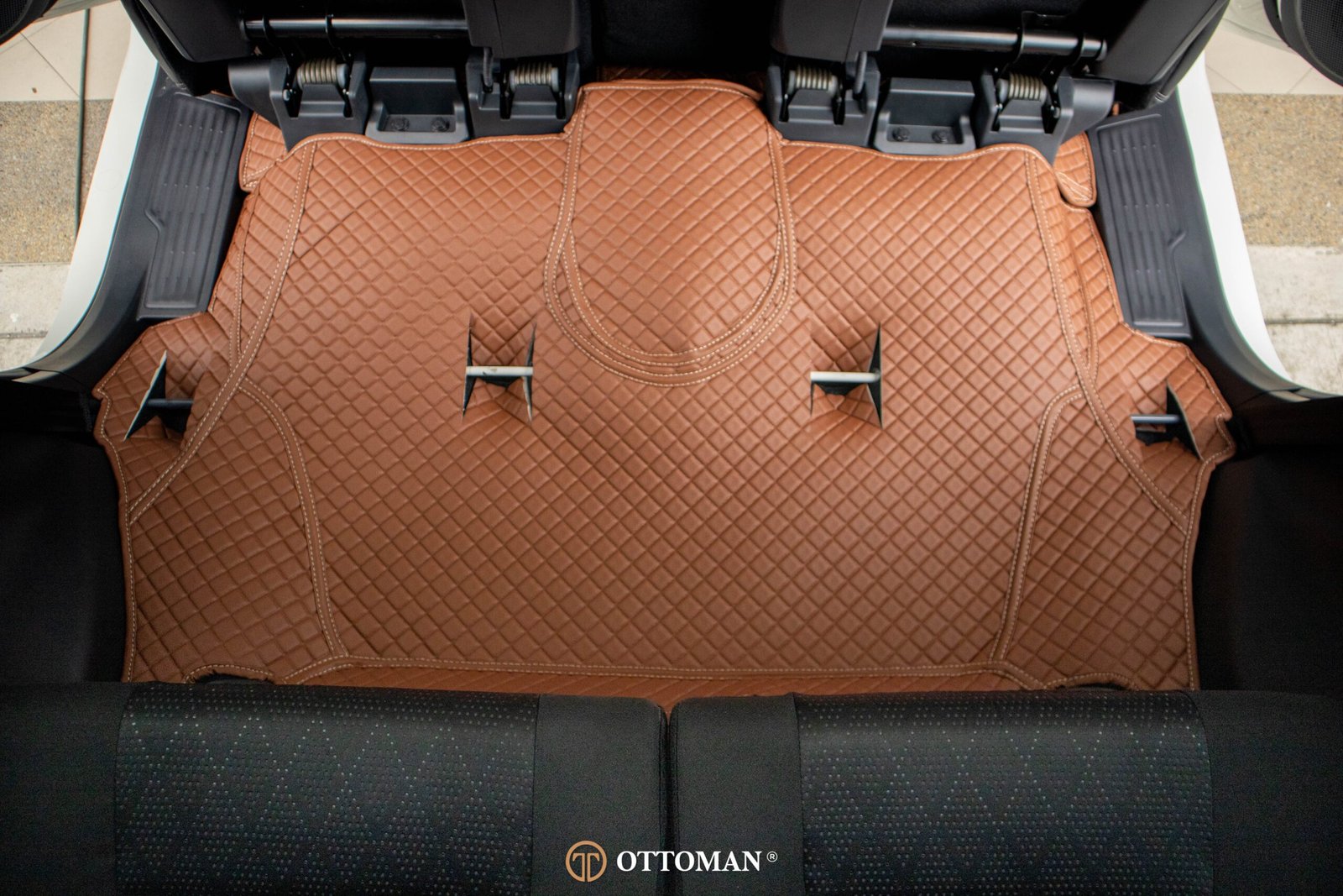 Ottoman_Car_Mat_7_Seater_3_Rows_with_Boot_4